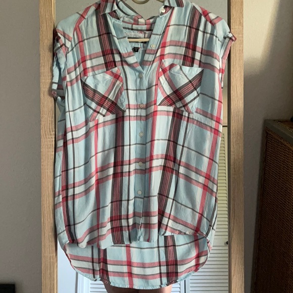 Express Tops - Cap Sleeve plaid top
